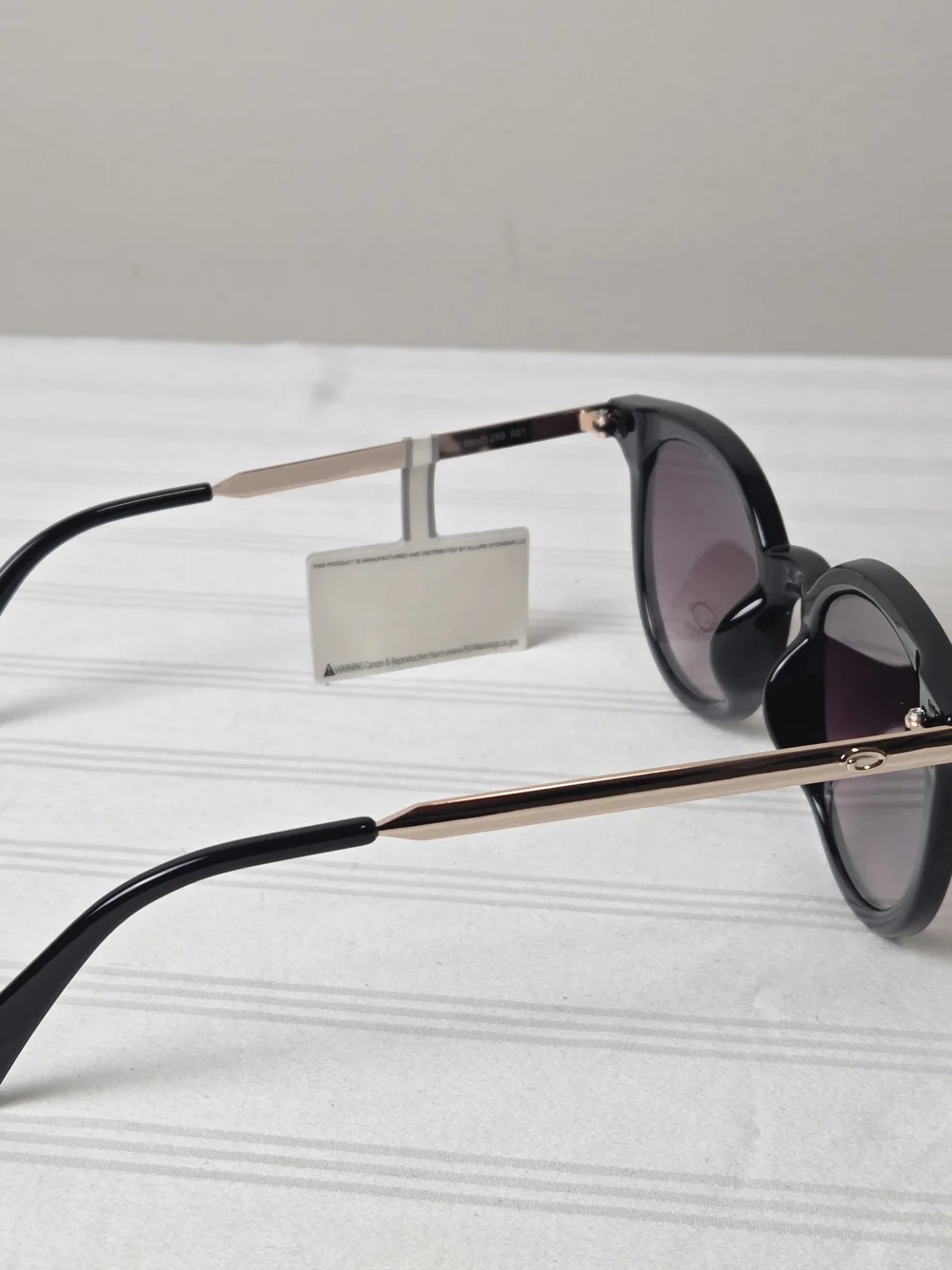 Oscar de la Renta Black Frames with Purple Lenses Sunglasses